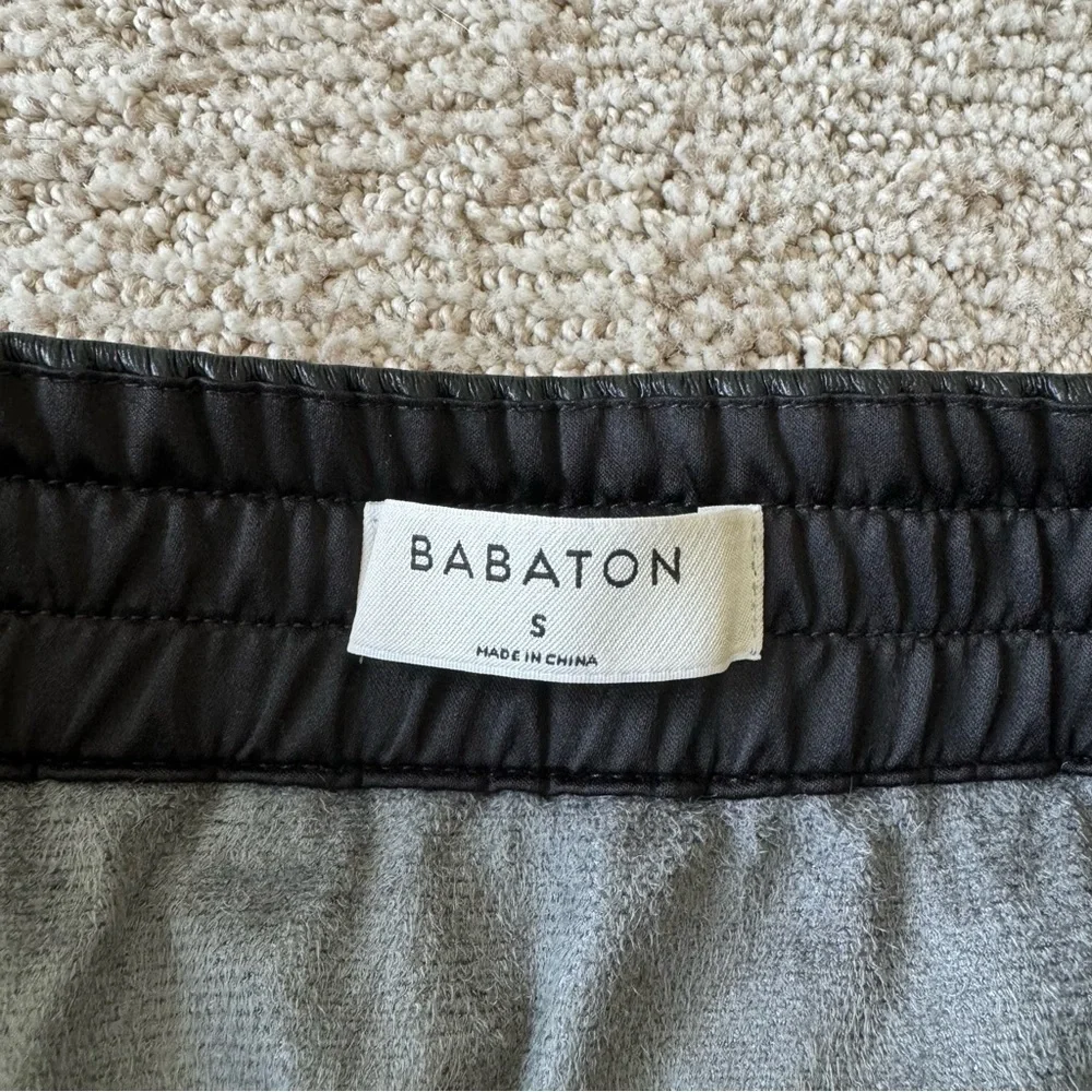 Aritzia Babaton Black Faux Leather Elastic Waist Mini Skirt - Picture 2 of 2